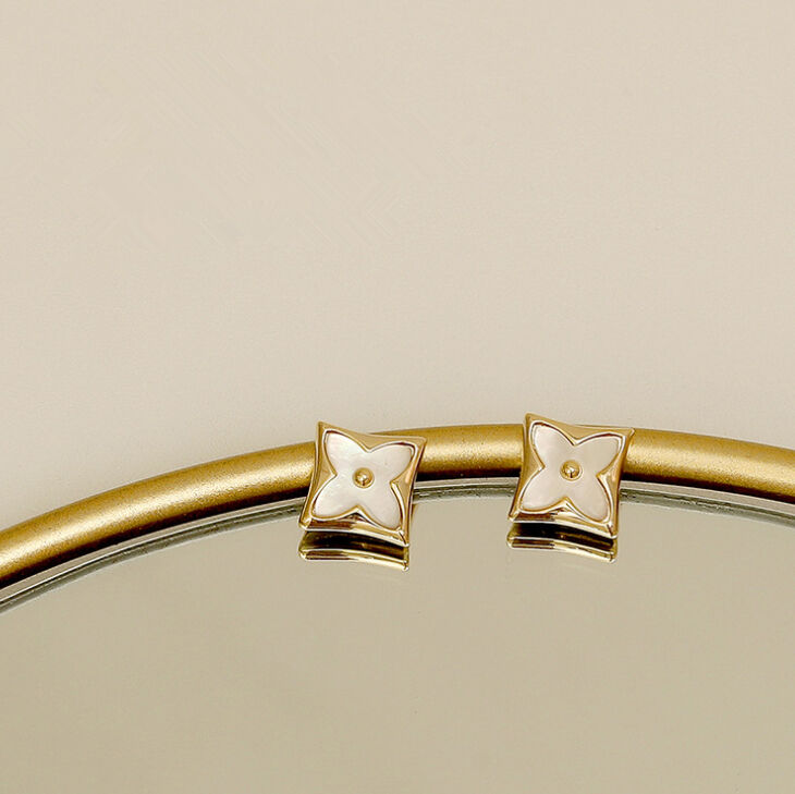 In. Accessory - 日本手作 *・゚square flower pierce #008*・゚