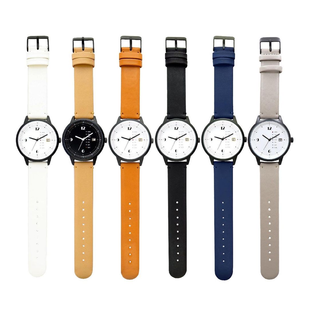 Unisex Calendar Watch 山系日期星期手錶